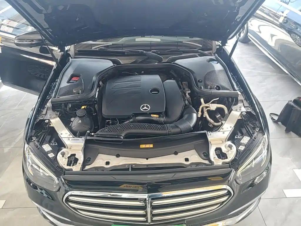 Mercedes-Benz E-Class — миниатюра 20