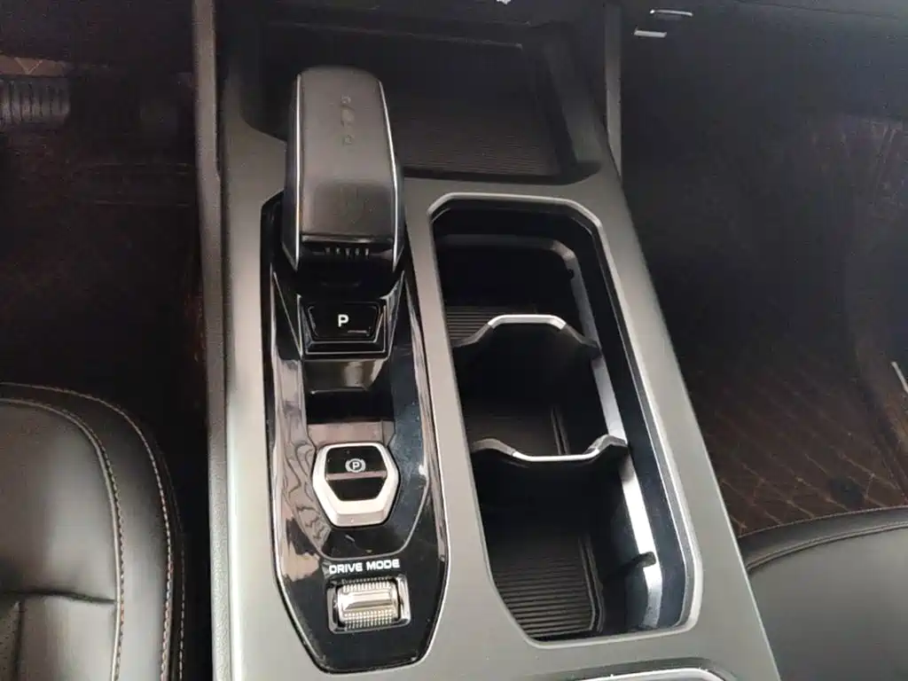 Geely Haoyue L — миниатюра 14