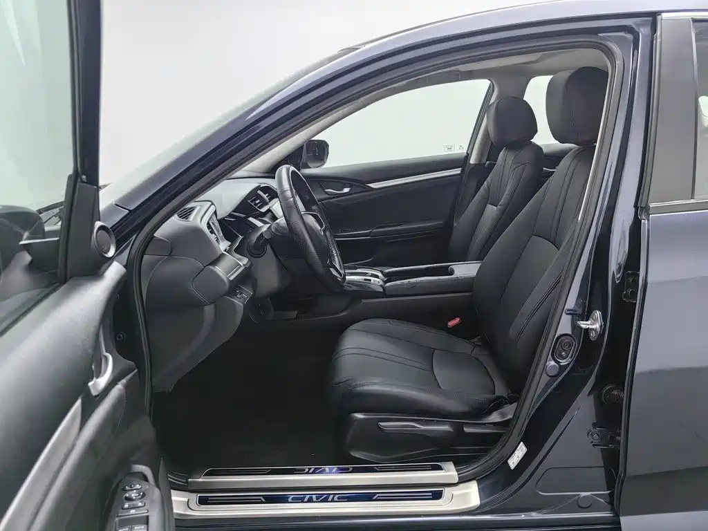 Honda Civic — миниатюра 10