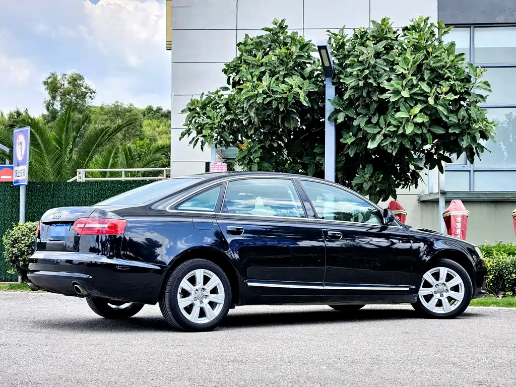 Audi A6L — миниатюра 12