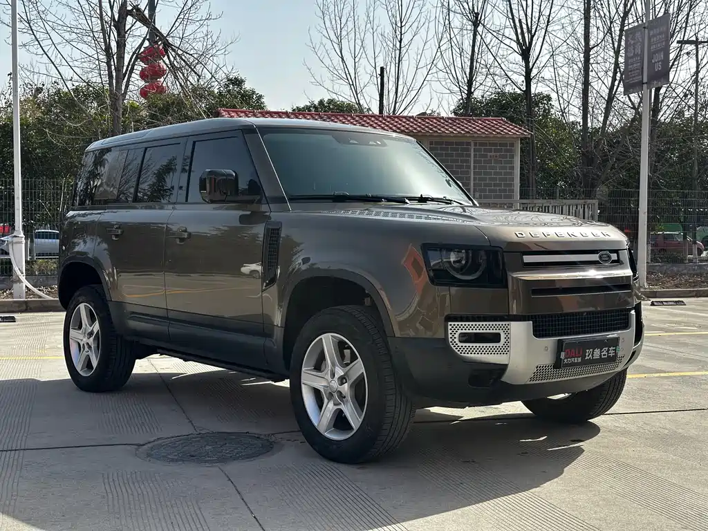 LAND ROVER DEFENDER