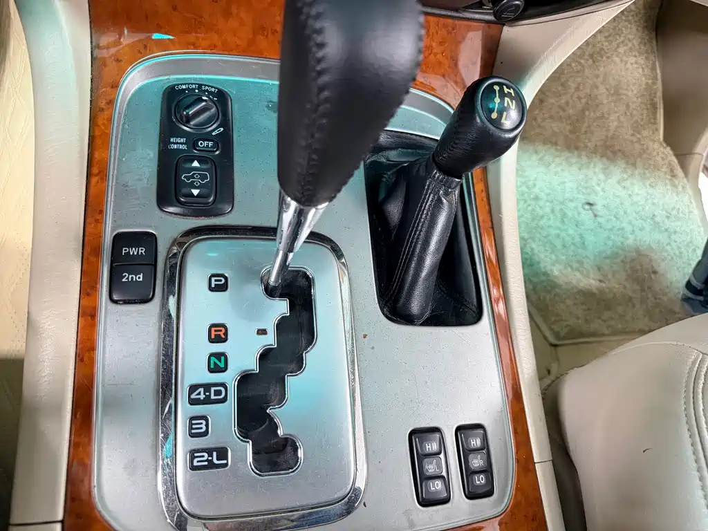 Toyota Land Cruiser — миниатюра 12