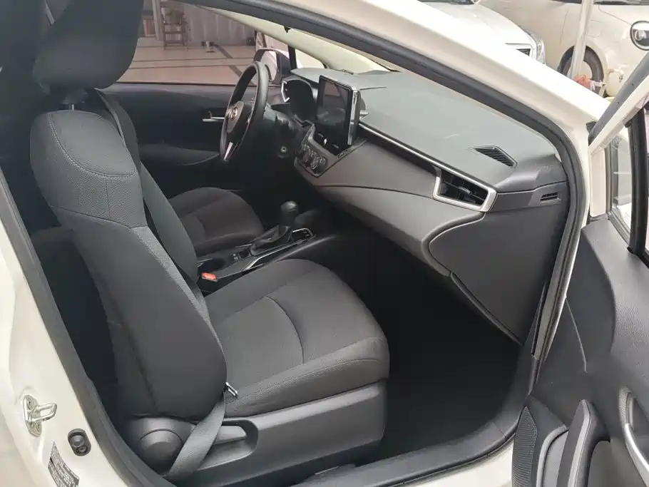 Toyota Corolla — миниатюра 8