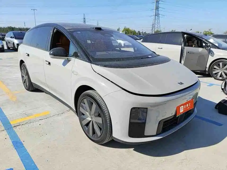 Li Auto Li i8 — миниатюра 5