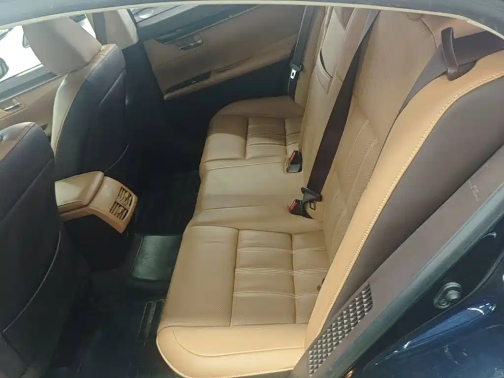 Lexus ES — миниатюра 17