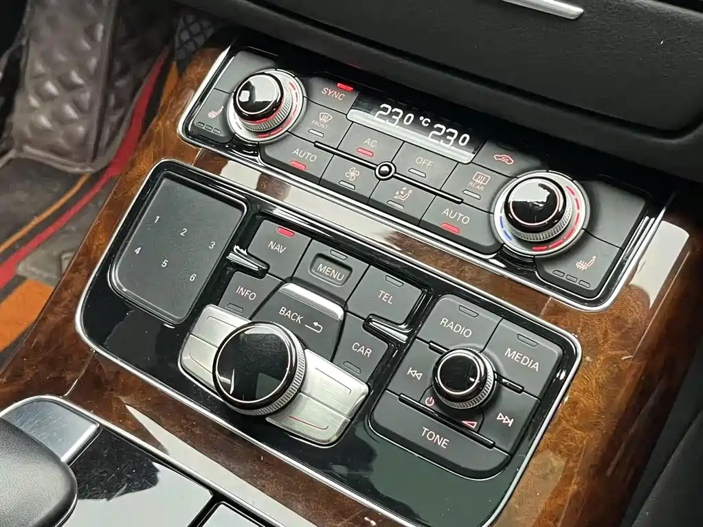 Audi A8 — миниатюра 21