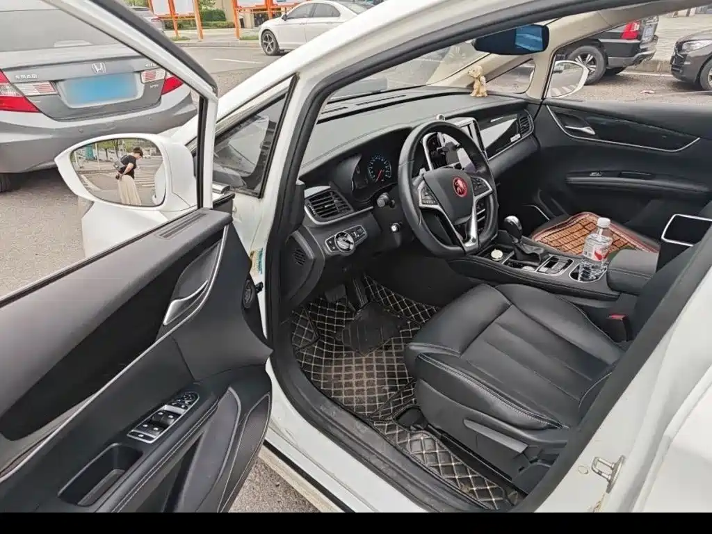 BYD MAX — миниатюра 12