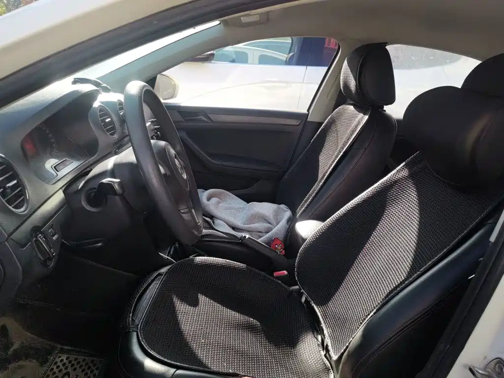 Volkswagen Jetta — миниатюра 8