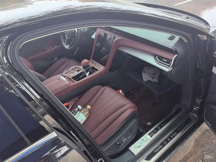 Hongqi Hongqi H5 — миниатюра 8