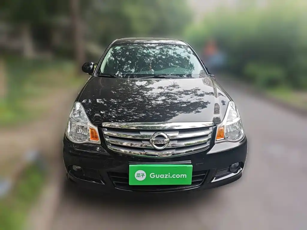 Nissan Sylphy 2019 1.6XE+ MT Lead