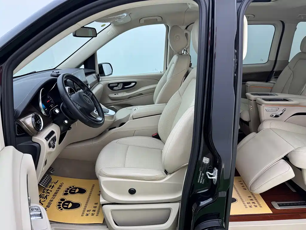Mercedes-Benz V-Class — миниатюра 21