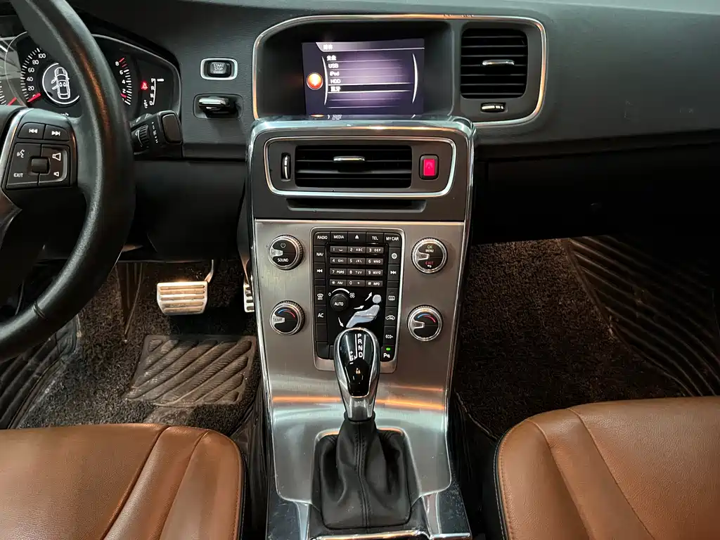 Volvo S60 — миниатюра 7