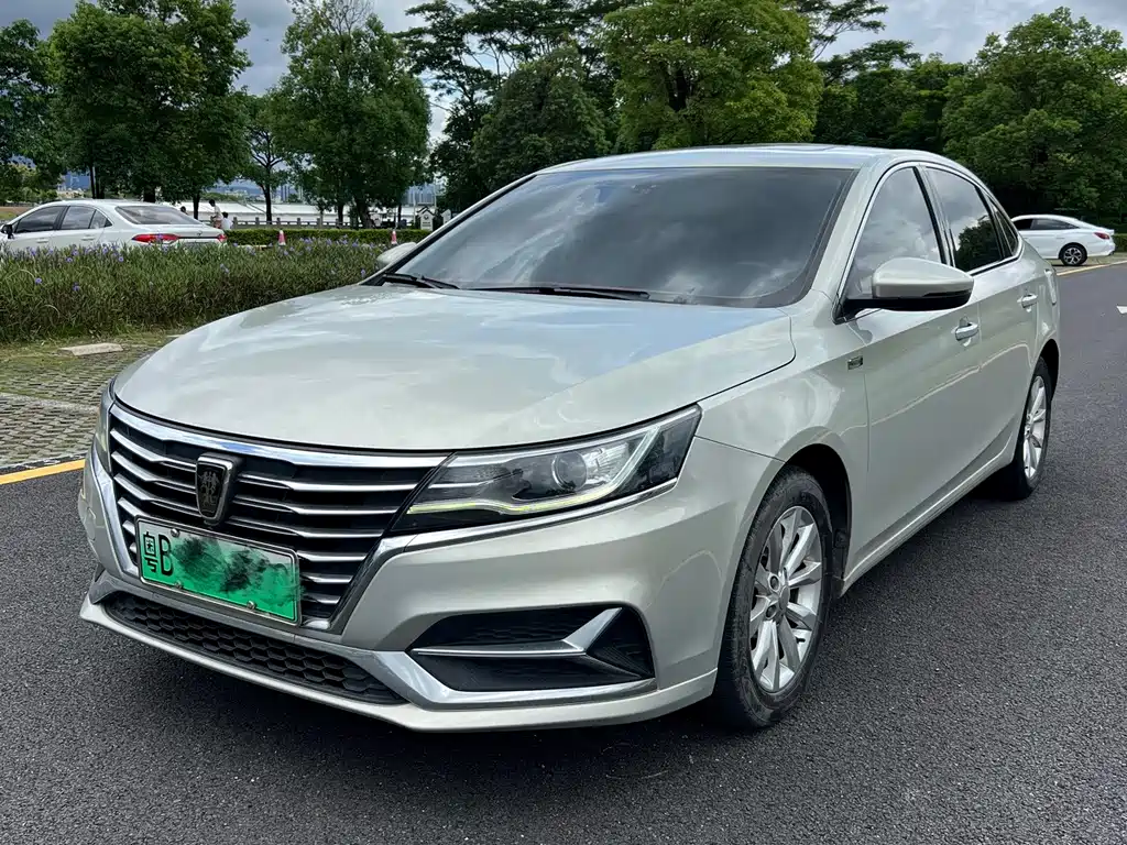 Roewe i6 New Energy — миниатюра 3