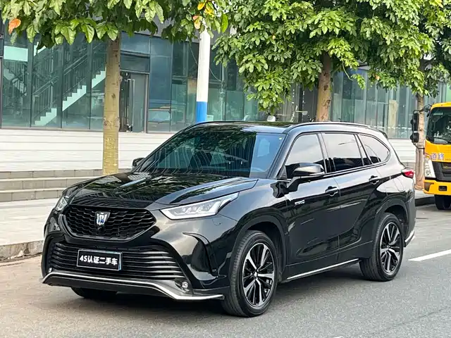 Toyota Crown Kluger