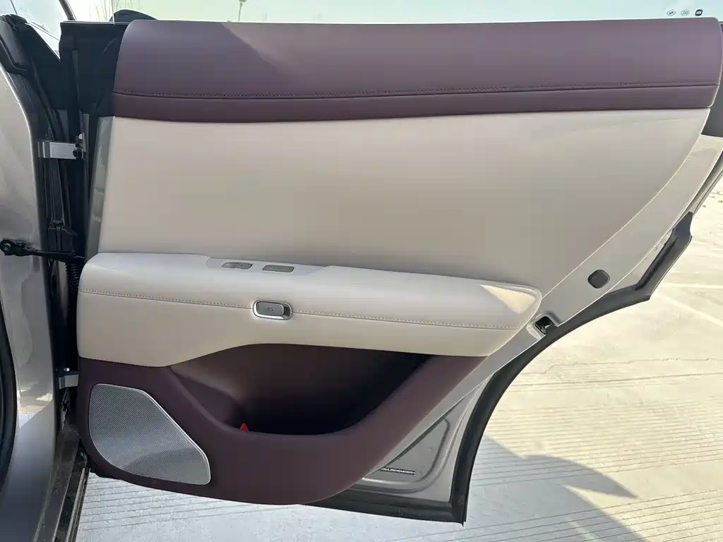 XIAOMI CAR XIAOMI YU7