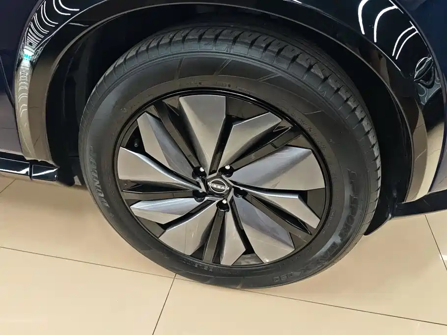 Nissan Ariya — миниатюра 6