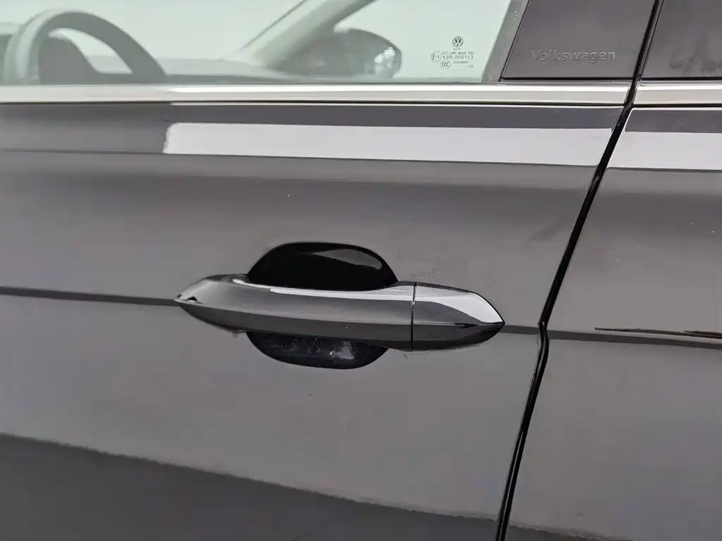Volkswagen Passat PHEV — миниатюра 18