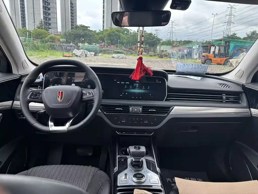 Hongqi HS5 2019 2.0T