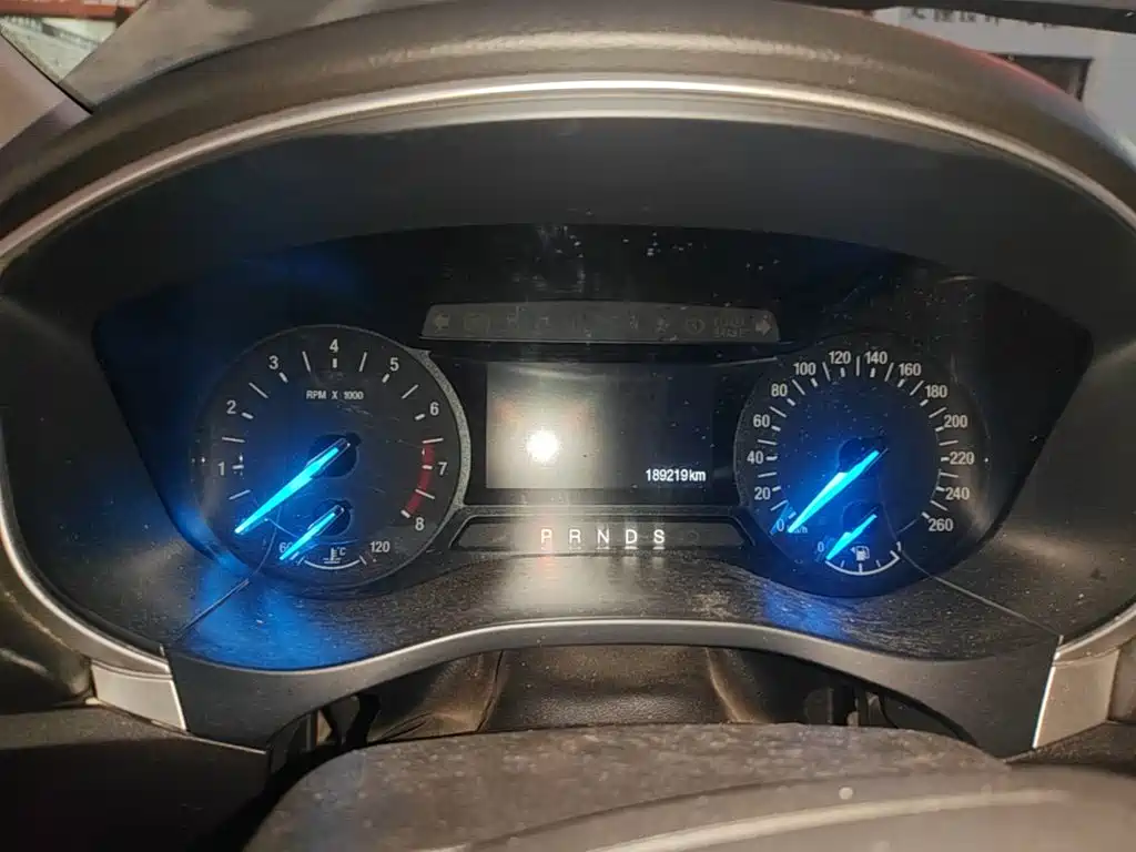 Ford Mondeo — миниатюра 12