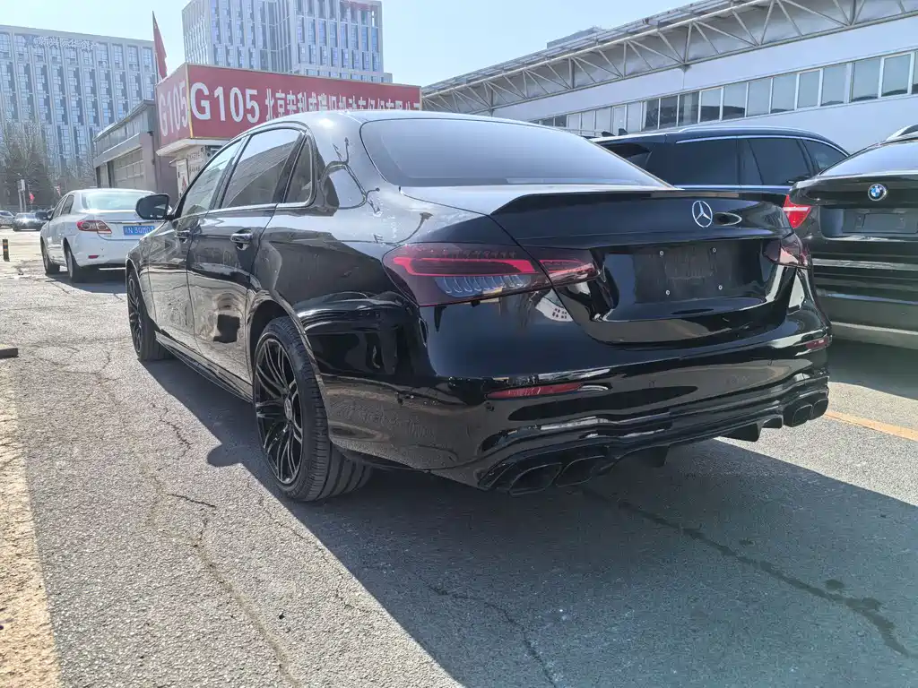 MERCEDES-BENZ E CLASS