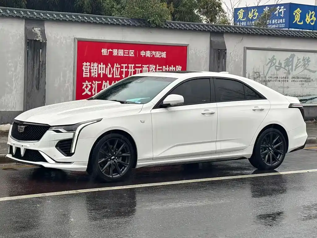 CADILLAC CT4