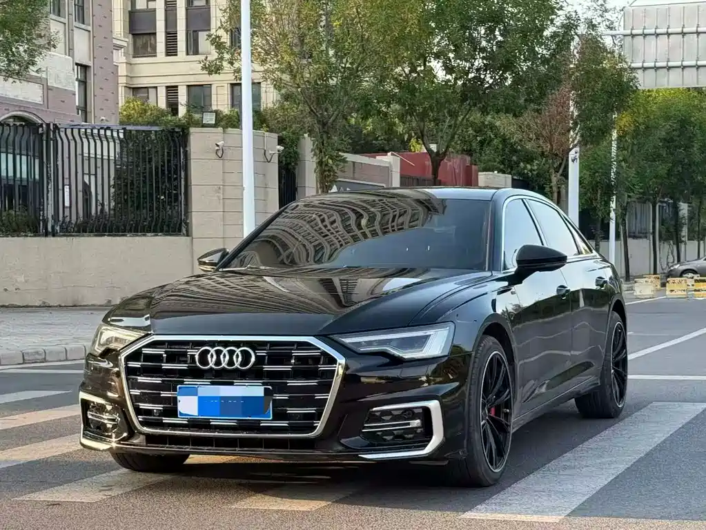 Audi A6L 2023 40 TFSI Luxury