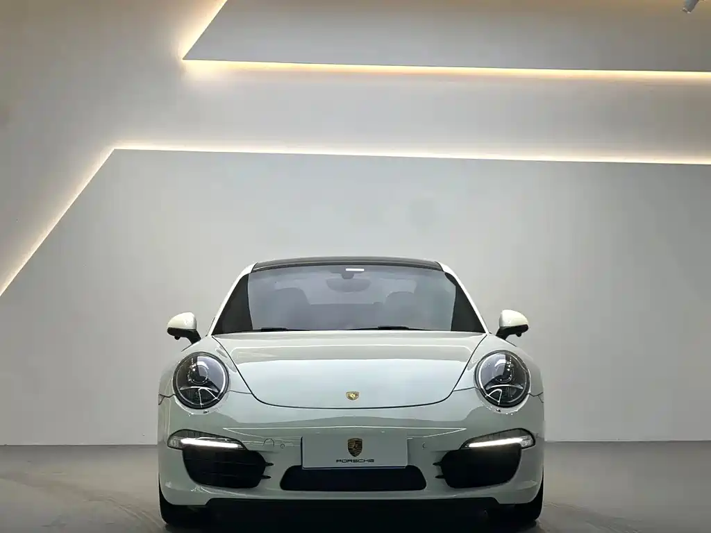 Porsche 911 2015 Carrera 3.4L Style Edition