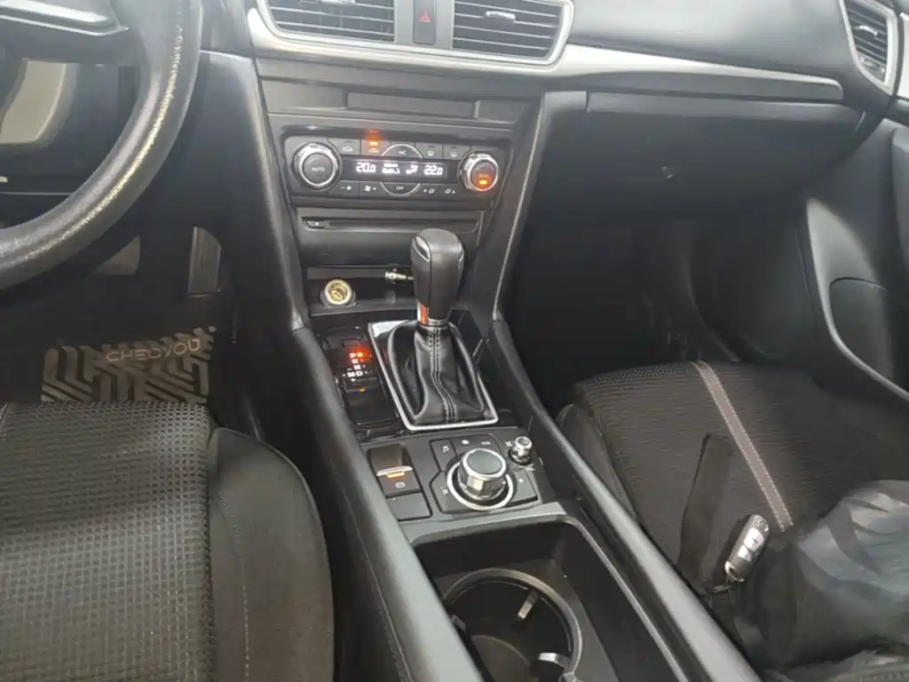 Mazda 3 Axela — миниатюра 14