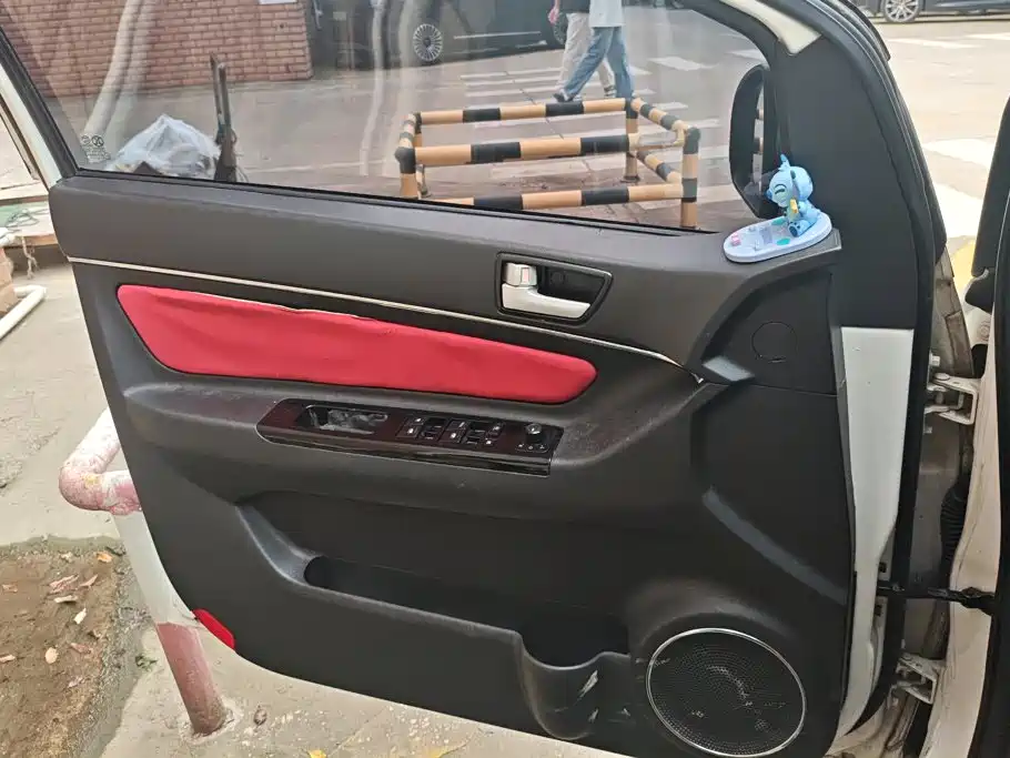 BAIC Senova X25 — миниатюра 7