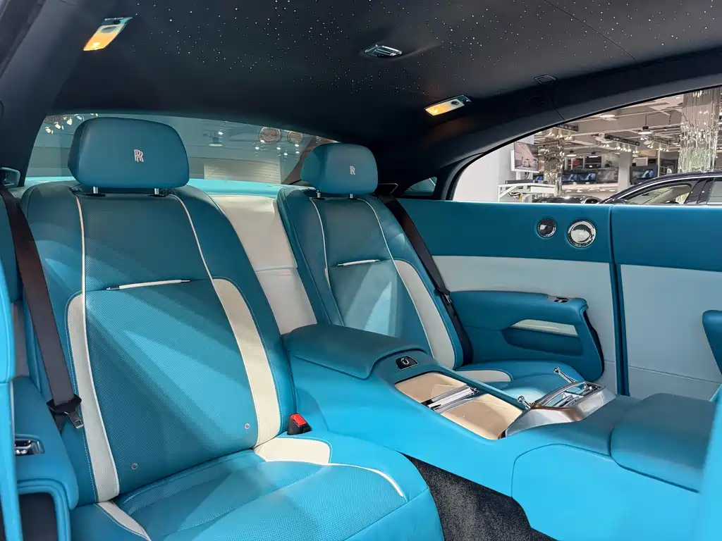 Rolls-Royce Wraith — миниатюра 12