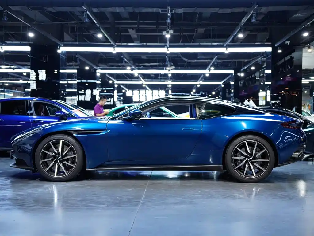 Aston Martin DB11 — миниатюра 22