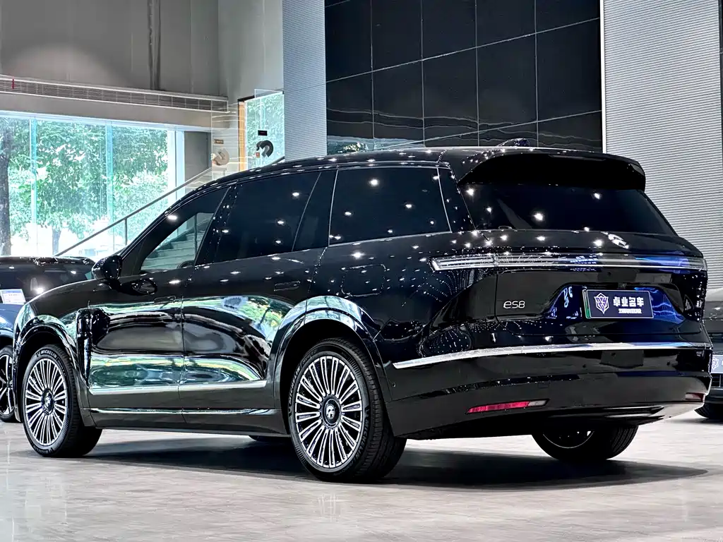 NIO ES8 2026 мест Executive Luxury