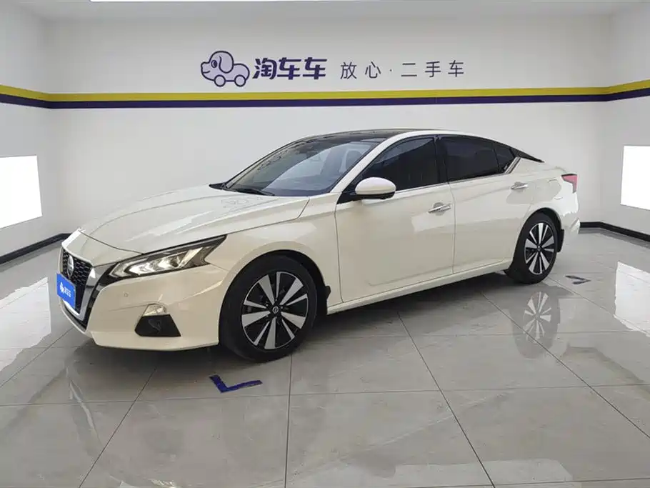 NISSAN TEANA