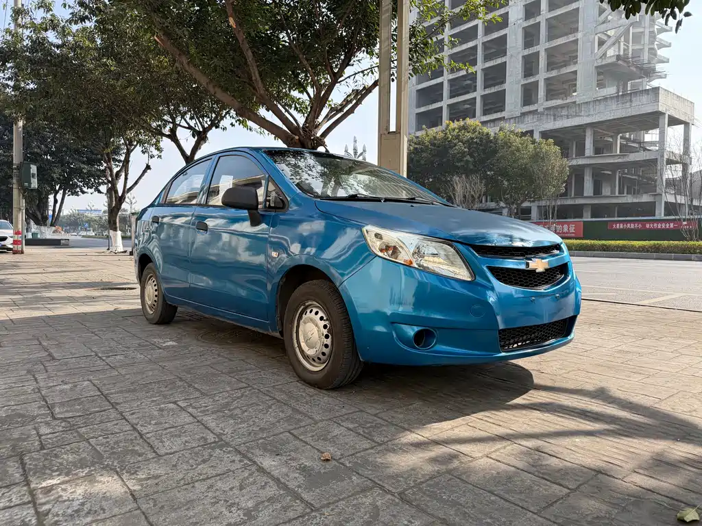 Chevrolet Sail Sedan 1.2L Manual Fashion Happiness Edition, фото 3