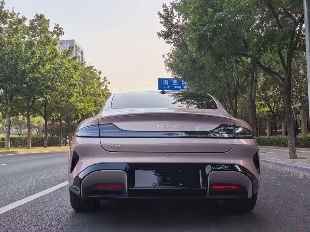 Xiaomi SU7 — миниатюра 5