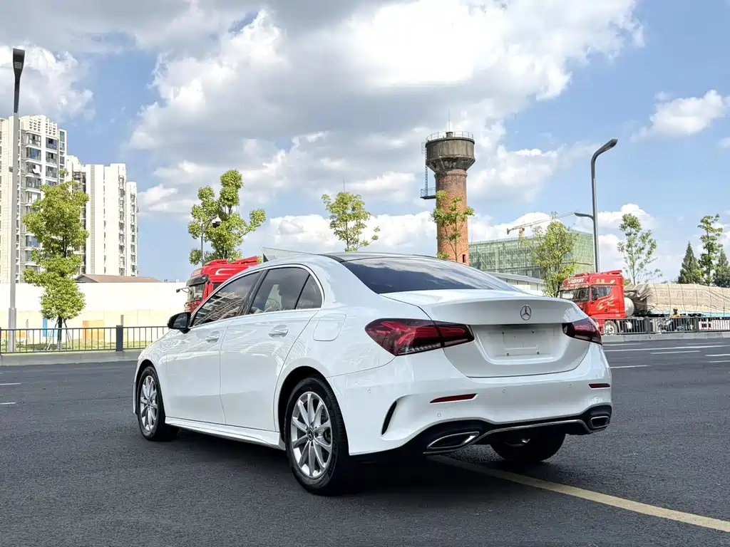 Mercedes-Benz A-Class — миниатюра 9