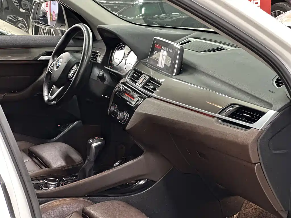 BMW X1 New Energy — миниатюра 13