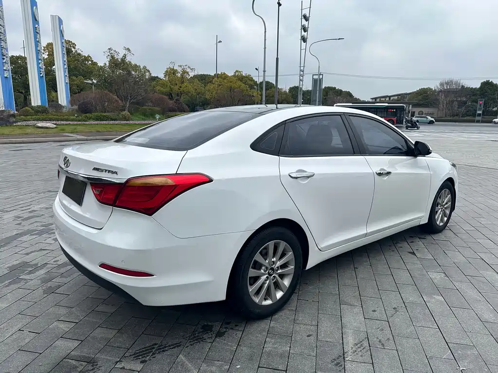 Hyundai Mistra — миниатюра 7
