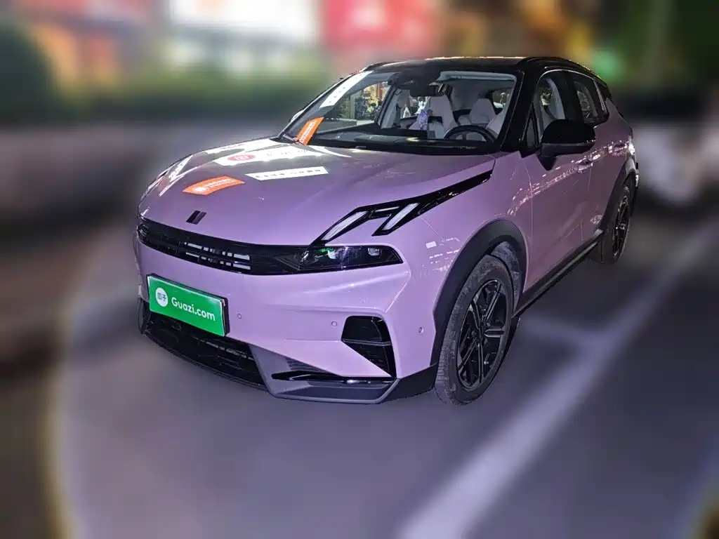 Lynk & Co 06 EM-P