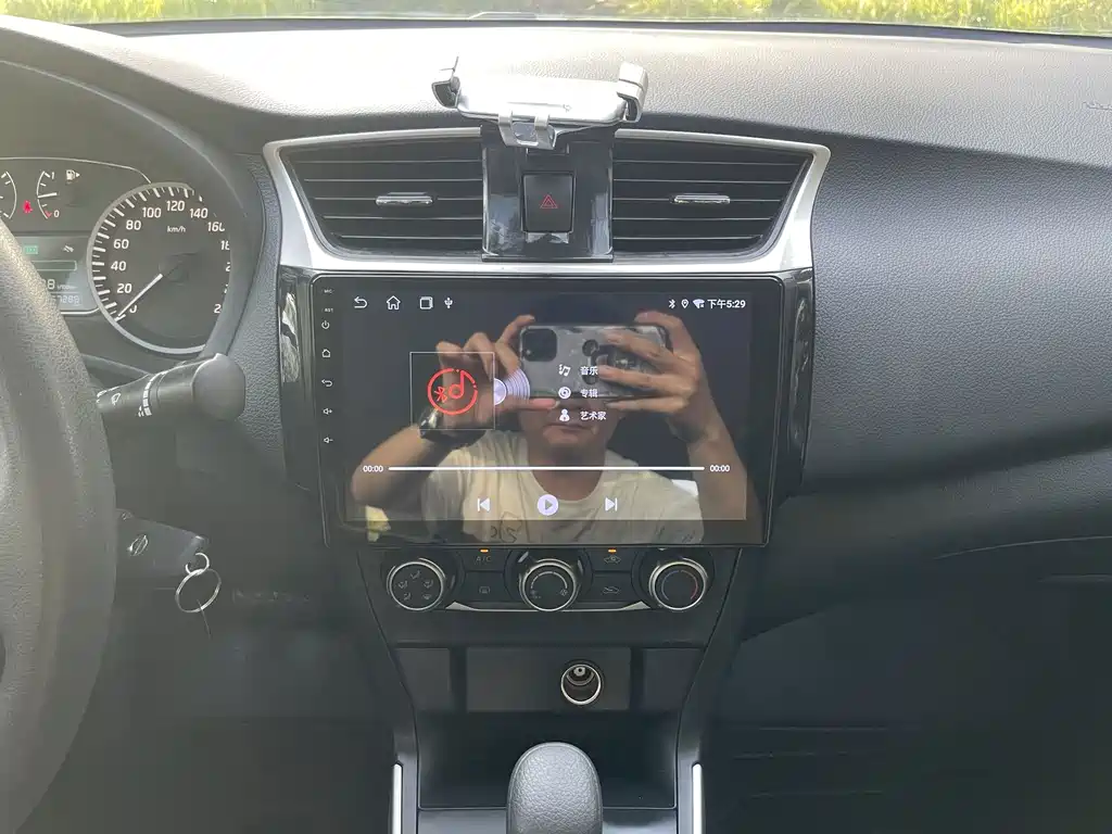 Nissan Sylphy — миниатюра 10