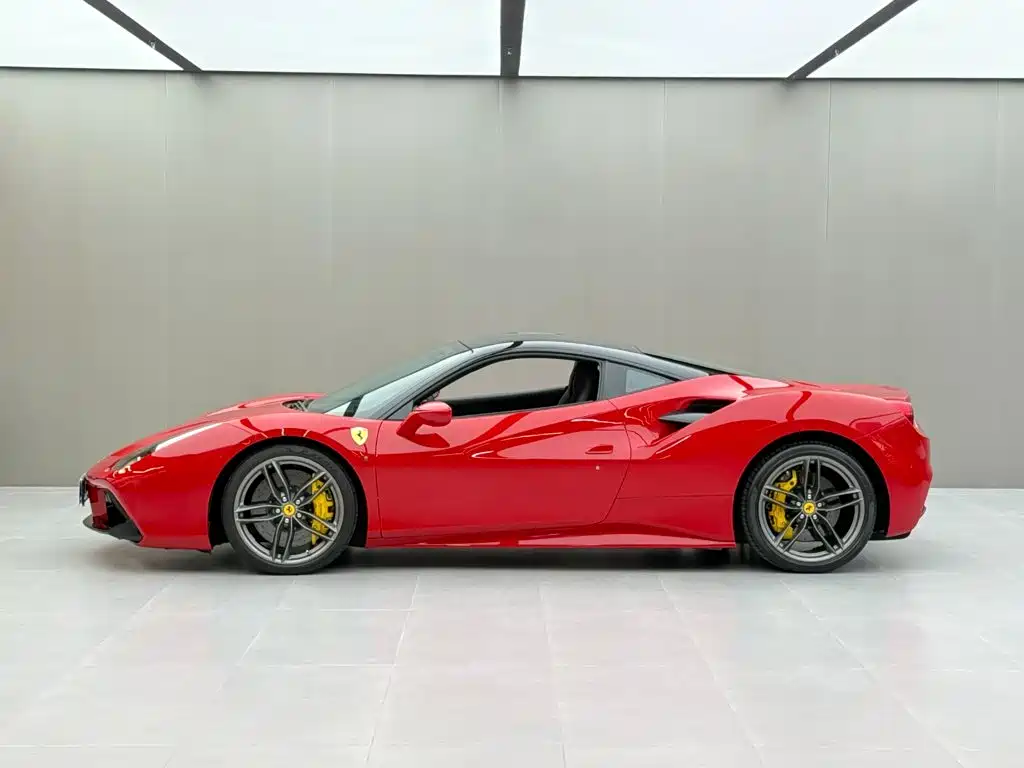Ferrari 488 — миниатюра 3