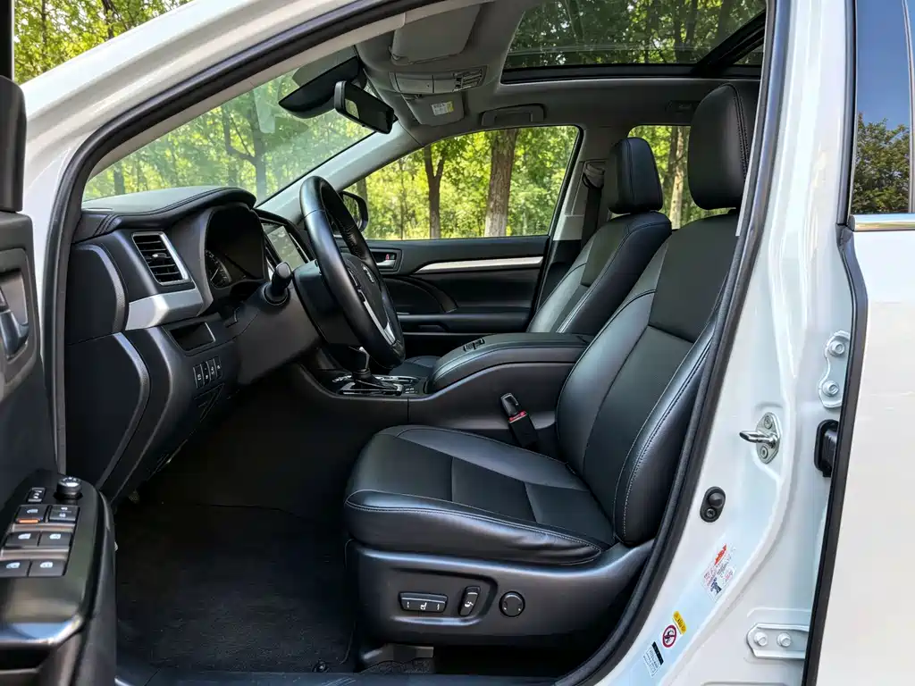Toyota Highlander — миниатюра 9