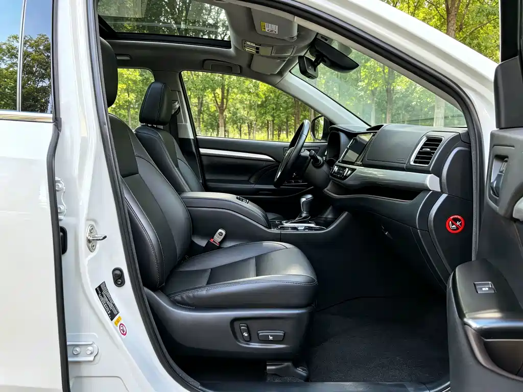 Toyota Highlander — миниатюра 10