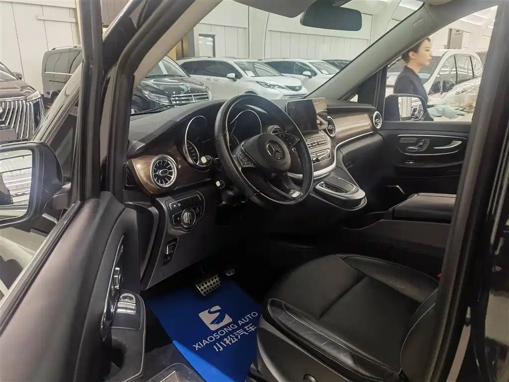 MERCEDES-BENZ V CLASS