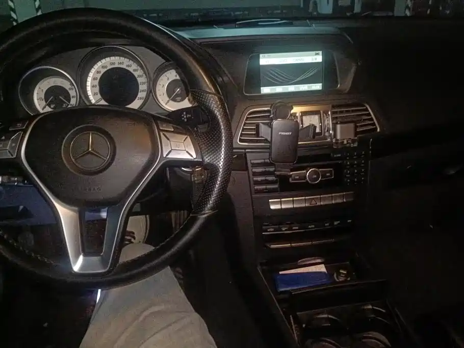 Mercedes-Benz E-Class (Import) — миниатюра 12
