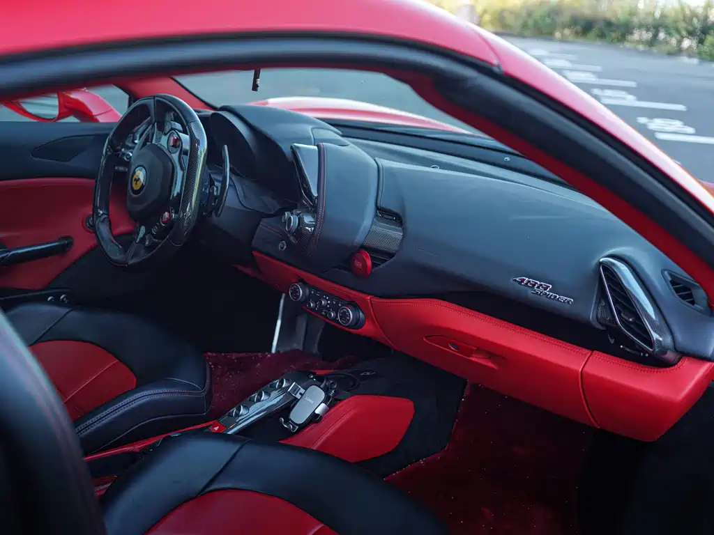 Ferrari 488 — миниатюра 12