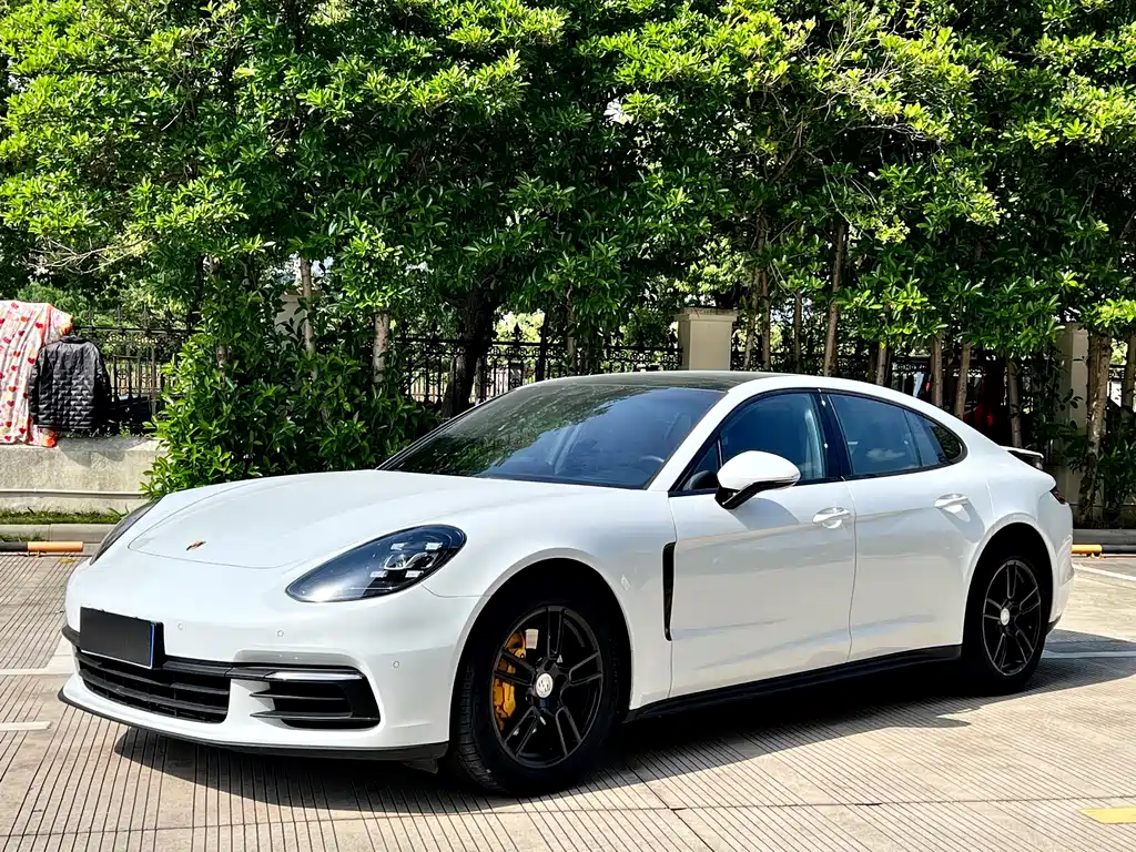 Porsche Panamera 2019