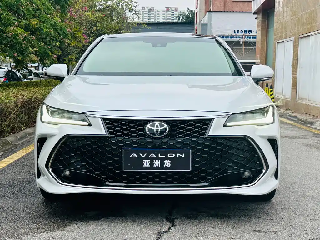 TOYOTA ASIAN DRAGON