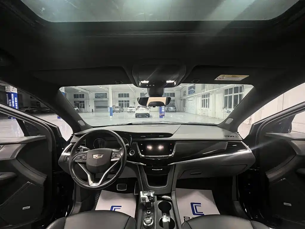 Cadillac XT6 — миниатюра 10