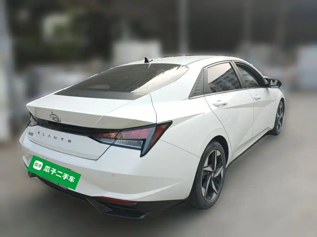 Hyundai Elantra — миниатюра 4